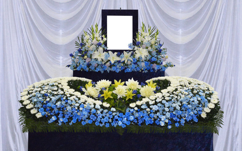 おもいでの家族葬 標準花祭壇①